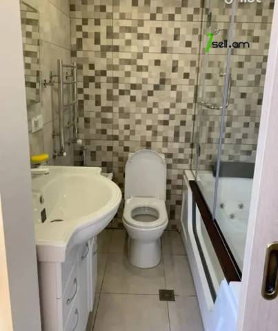 3 սենյականոց բնակարան նորակառույց շենքում Մամիկոնյանց փողոցում, 115 քմ, 2 սանհանգույց