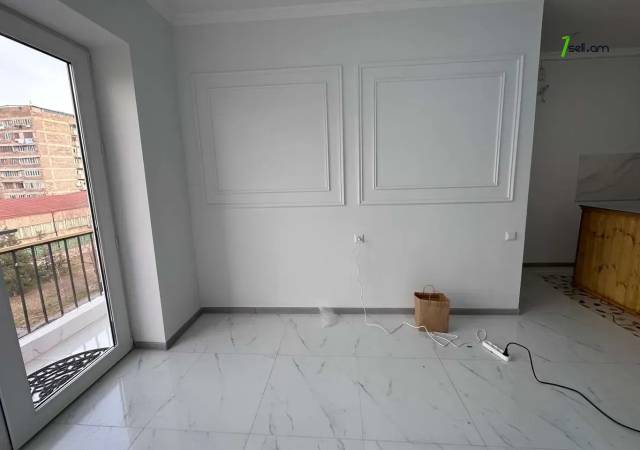 2 սենյականոց բնակարան Մազմանյան փողոցում, 34 քմ, դիզայներական ոճով վերանորոգված, քարե շենք