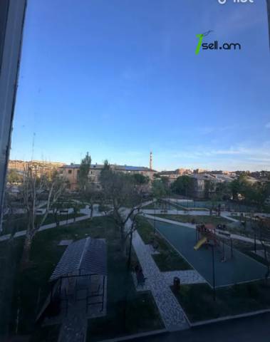 3 սենյականոց բնակարան Ղափանցյան փողոցում, 104 քմ, մասնակի վերանորոգում, քարե շենք