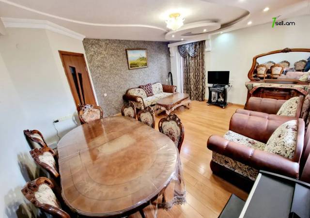 2 սենյականոց բնակարան Նար-Դոսի փողոցում, 80 ք.մ., 7/9 հարկ, եվրովերանորոգված