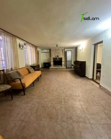 Մեկ հարկանի քարե տուն Արամ Խաչատրյանի փողոցում Արաբկիրում, 60 ք.մ., կապիտալ վերանորոգված