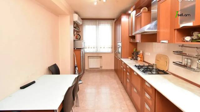 3 սենյականոց բնակարան Վաղարշ Վաղարշյան փողոցում, 83 ք.մ., 3/14 հարկ, եվրովերանորոգված