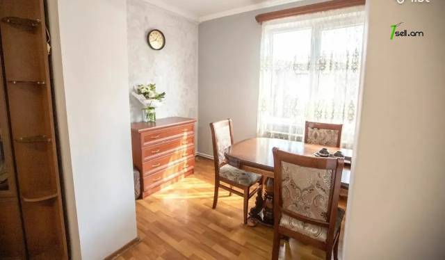 2 սենյականոց բնակարան, Մարգարյան 1-ին նրբանցք, 60 ք.մ., կապիտալ վերանորոգված, քարե շենք