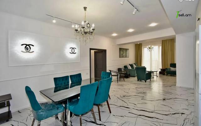 4 սենյականոց բնակարան նորակառույց շենքում, Paronyan St, 135 ք.մ., նախավերջին հարկ, 2 սանհանգույց