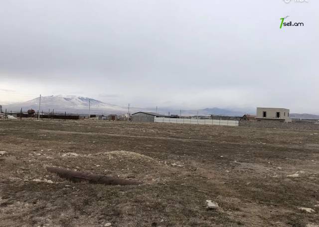 Հողատարածք բնակելի շինությունների համար Աբովյանում, 2000 քմ
