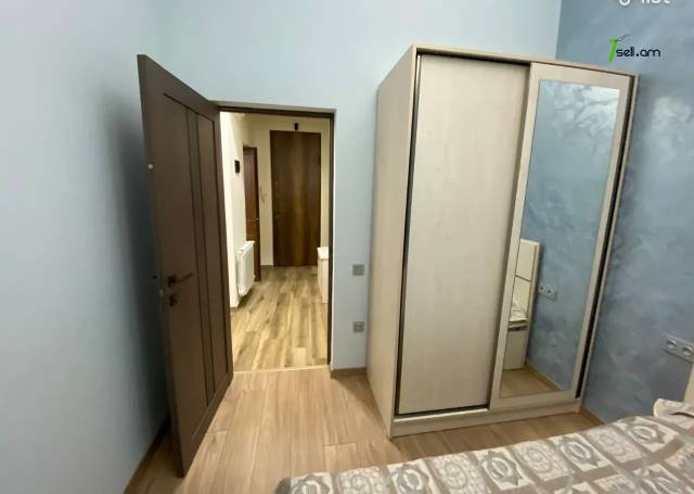 2 սենյականոց բնակարան Բագրատունյաց պողոտայում, 50 քմ, բարձր առաստաղներ, եվրովերանորոգված, քարե շենք
