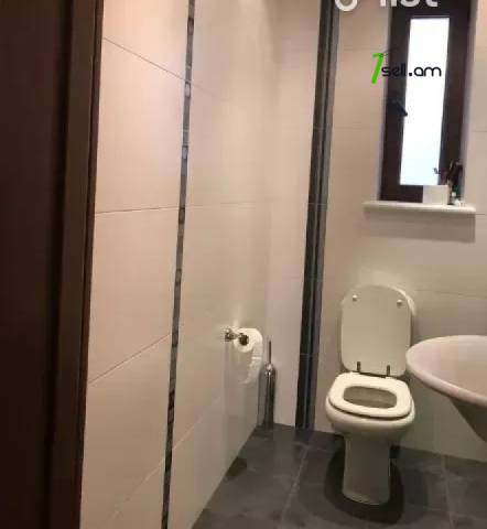 Երեք հարկանի քարե տուն Քեռու փողոցում Արաբկիրում, 377 ք.մ., 3+ սանհանգույց, կապիտալ վերանորոգված