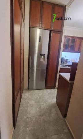 3 սենյականոց բնակարան Նար-Դոսի փողոցում, 65 քմ, նախավերջին հարկ, եվրովերանորոգված