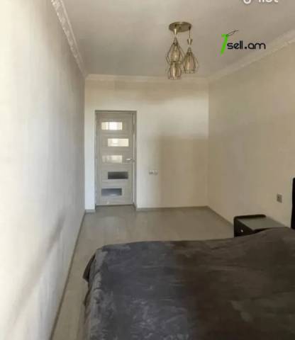 2 սենյականոց բնակարան, Komitas Ave, 65 քմ, բարձր առաստաղներ, կապիտալ վերանորոգված, քարե շենք