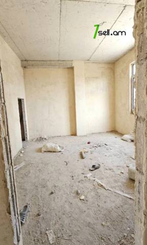 Երկու հարկանի թաունհաուզ, Գ-1 թաղամաս Աջափնյակում, 153 քմ, 2 սանհանգույց, մասնակի վերանորոգում