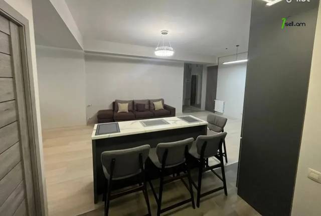 4 սենյականոց բնակարան նորակառույց շենքում Արամ Խաչատրյան փողոցում, 104 քմ, 5/13 հարկ