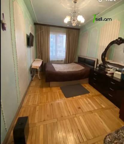 3 սենյականոց բնակարան Լեփսիուսի փողոցում, 78 ք.մ., 5/9 հարկ, մասնակի վերանորոգում