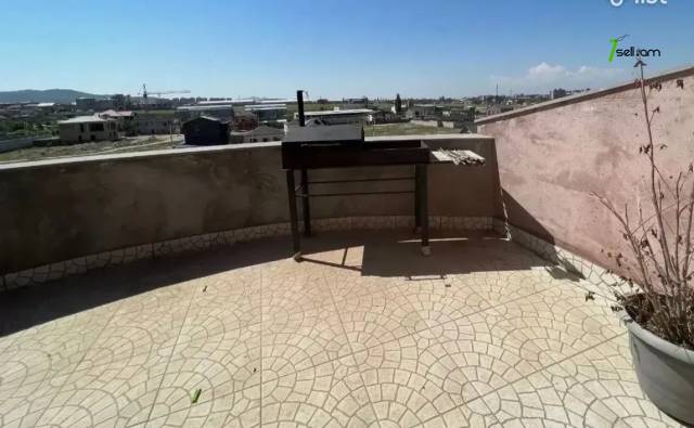 4 սենյականոց բնակարան նորակառույց շենքում Բագրևանդի փողոցում, 150 ք.մ., 3+ սանհանգույց