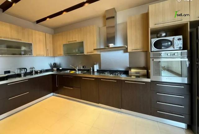 4 սենյականոց բնակարան նորակառույց շենքում Դերենիկ Դեմիրճյան փողոցում, 181 ք.մ., 4/11 հարկ