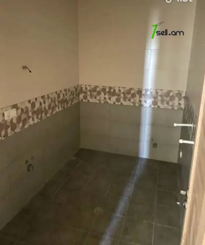 3 սենյականոց բնակարան նորակառույց շենքում Մոնթե Մելքոնյան փողոցում, 103 ք.մ., 2 սանհանգույց