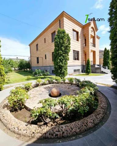 Երկու հարկանի քարե տուն Էրեբունիում, 1500 ք.մ., 3+ սանհանգույց, կապիտալ վերանորոգված