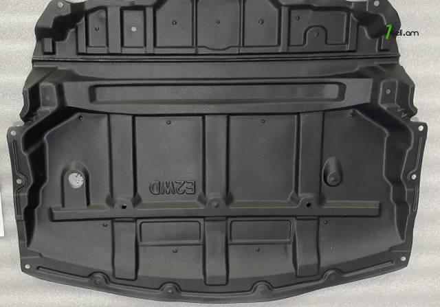 Infiniti Q70 մատոռի զաշիտնիկ