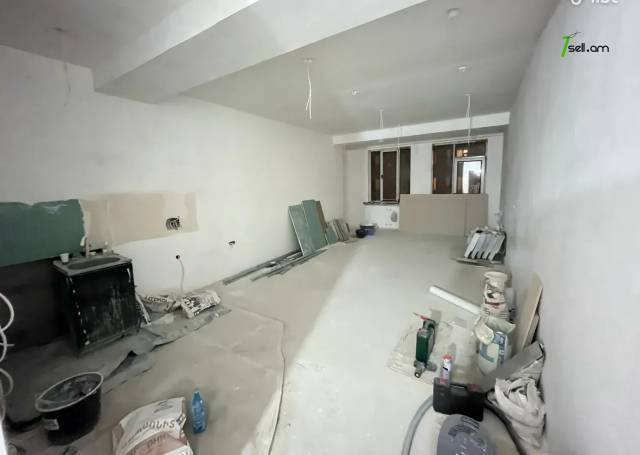 4 սենյականոց բնակարան նորակառույց շենքում Նիկողայոս Ադոնցի փողոցում, 105 ք.մ., 5/8 հարկ