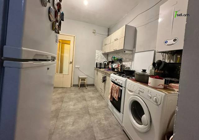 3 սենյականոց բնակարան Երվանդ Քոչարի փողոցում, 73 ք.մ.