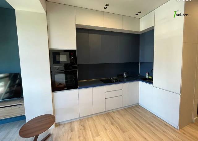 3 սենյականոց բնակարան նորակառույց շենքում Կոմիտասի պողոտայում, 60 ք.մ., բարձր առաստաղներ, 9/15 հարկ