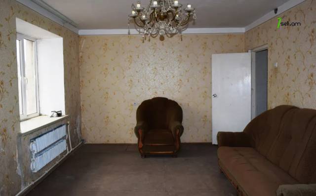 3 սենյականոց բնակարան Արամ Խաչատրյան փողոցում, 100 ք.մ., 2 սանհանգույց