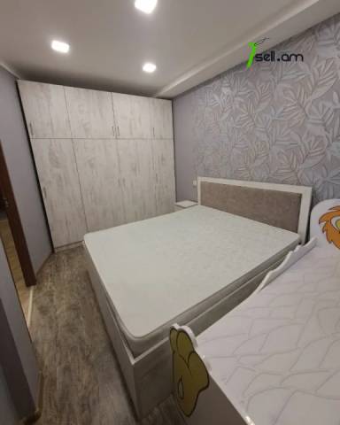 2 սենյականոց բնակարան Մխիթար Հերացի փողոցում, 50 ք.մ., 1/5 հարկ, եվրովերանորոգված, քարե շենք