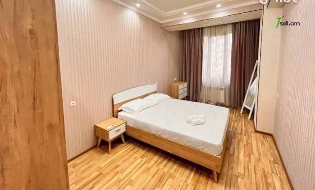 4 սենյականոց բնակարան նորակառույց շենքում Նիկողայոս Ադոնցի փողոցում, 120 քմ, նախավերջին հարկ