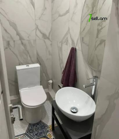 2 սենյականոց բնակարան Երվանդ Քոչարի փողոցում, 40 ք.մ., 5/9 հարկ, կապիտալ վերանորոգված