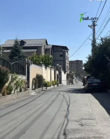 Հողատարածք բնակելի շինությունների համար Խաչատուր Աբովյանի 2-րդ փողոցում Ավանում, 930 ք.մ.