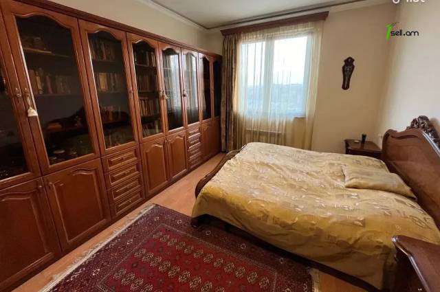 3 սենյականոց բնակարան նորակառույց շենքում Գրիբոյեդովի փողոցում, 116 քմ, 11/16 հարկ, 2 սանհանգույց