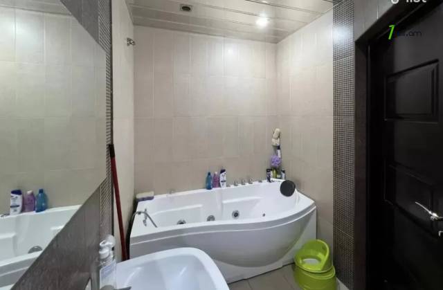 3 սենյականոց բնակարան նորակառույց շենքում Տոլբուխինի փողոցում, 95 ք.մ., բարձր առաստաղներ, 2/11 հարկ