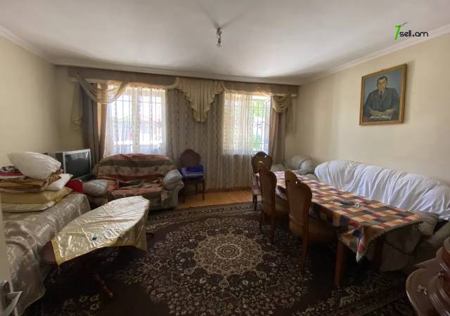 Մեկ հարկանի քարե տուն Կարբիում, 130 ք.մ., կապիտալ վերանորոգված