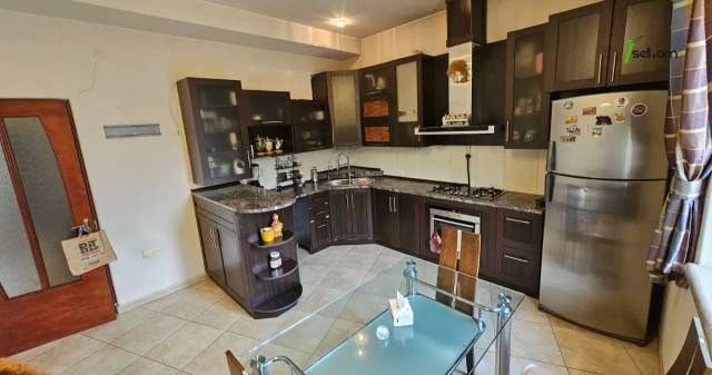 Մեկ հարկանի քարե տուն Ֆանարջյան փողոցում Քանաքեռ Զեյթունում, 1700 ք.մ., 2 սանհանգույց