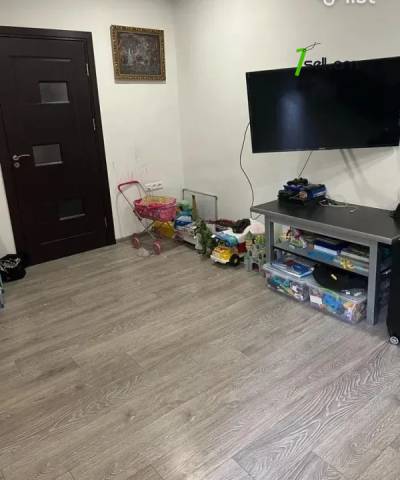 3 սենյականոց բնակարան Գուսան Շերամի փողոցում, 65 ք.մ., 2/9 հարկ, կապիտալ վերանորոգված