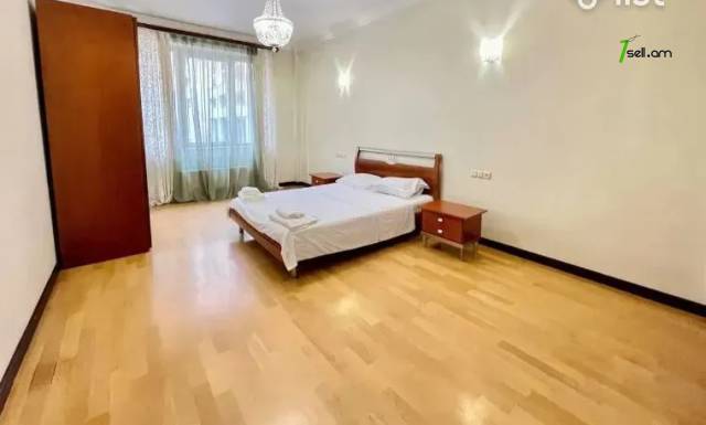 3 սենյականոց բնակարան նորակառույց շենքում Հյուսիսային պողոտայում, 135 ք.մ., 2 սանհանգույց
