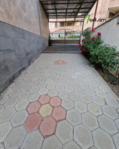 Ընդարձակ 5 սենյականոց բնակարան նորակառույց շենքում Անտառային փողոցում, 338 քմ, 3+ սանհանգույց