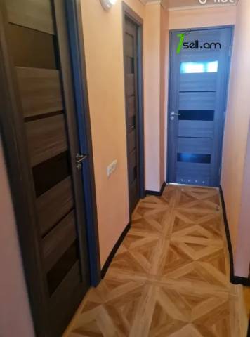 3 սենյականոց բնակարան Էրեբունու փողոցում, 93 քմ, 7/9 հարկ, կապիտալ վերանորոգված