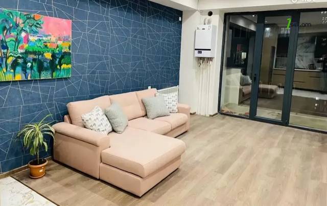 2 սենյականոց բնակարան նորակառույց շենքում Արամ Խաչատրյան փողոցում, 61 քմ, 5/15 հարկ