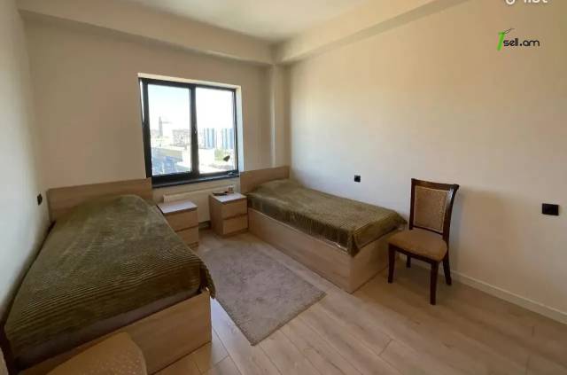 3 սենյականոց բնակարան նորակառույց շենքում Դավիթ Անհաղթի փողոցում, 107 ք.մ., 12/15 հարկ