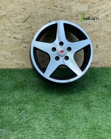 GGG. Vossen bantaajj R15 4hat 5x108 Ford Fusion