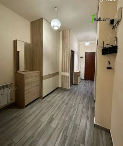 3 սենյականոց բնակարան նորակառույց շենքում Ազատության պողոտայում, 70 քմ, բարձր առաստաղներ