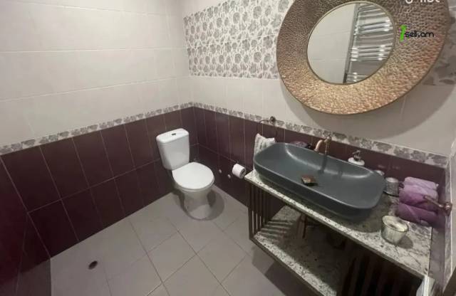 4 սենյականոց բնակարան նորակառույց շենքում Ադոնցի փողոցում, 120 քմ, 2/8 հարկ, 2 սանհանգույց