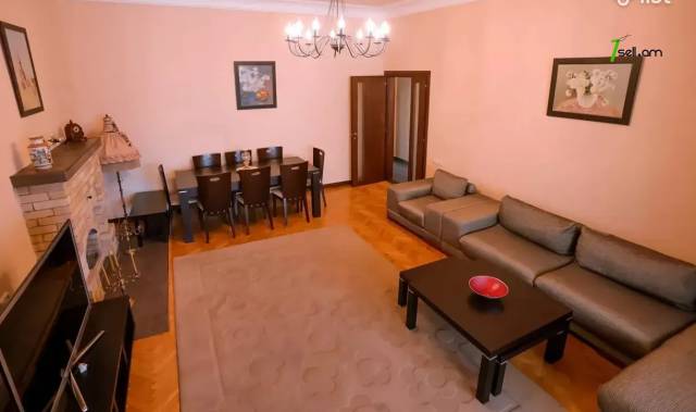 3 սենյականոց բնակարան Պուշկինի փողոցում, 119 ք.մ., 2 սանհանգույց, բարձր առաստաղներ