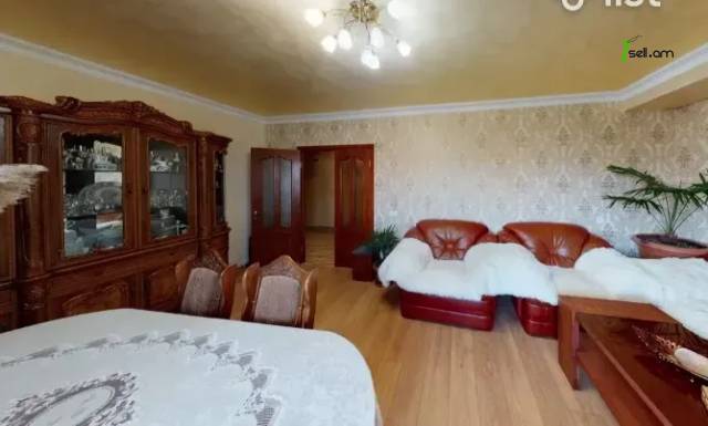 4 սենյականոց բնակարան Աշխաբադի փողոցում, 108 ք.մ., մի քանի պատշգամբ, կապիտալ վերանորոգված