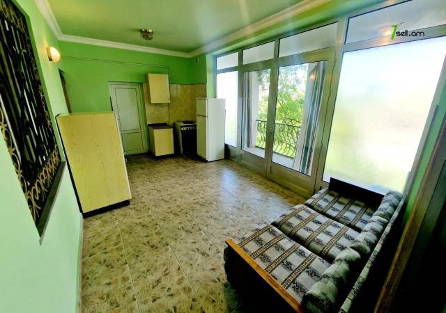 Երկու հարկանի քարե տուն 9-րդ փողոցում Նորք Մարաշում, 600 ք.մ., 2 սանհանգույց, կապիտալ վերանորոգված