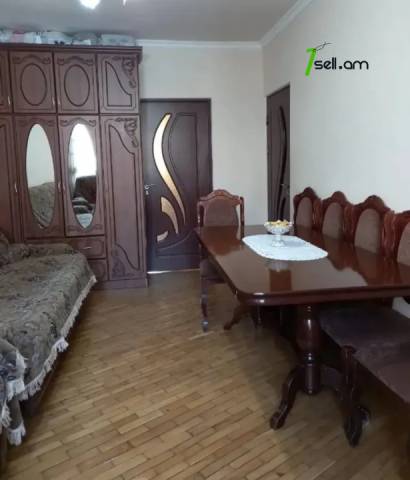 2 սենյականոց բնակարան Օրբելի եղբայրների փողոցում, 56 ք.մ., 3/5 հարկ, կապիտալ վերանորոգված, քարե շենք