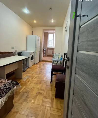 3 սենյականոց բնակարան Նելսոն Ստեփանյան փողոցում, 56 քմ, նախավերջին հարկ, կապիտալ վերանորոգված