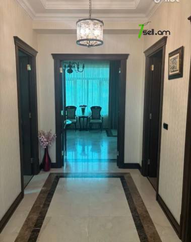 Երկու հարկանի քարե տուն Նվեր Սաֆարյան փողոցում Ավանում, 167 քմ, 3+ սանհանգույց