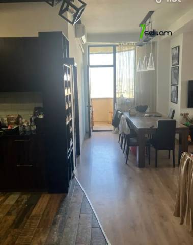 3 սենյականոց բնակարան նորակառույց շենքում Կոմիտասի պողոտայում, 96 ք.մ., 2 սանհանգույց