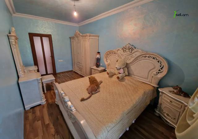 Երկու հարկանի քարե տուն Էրեբունիում, 550 ք.մ., 2 սանհանգույց, եվրովերանորոգված